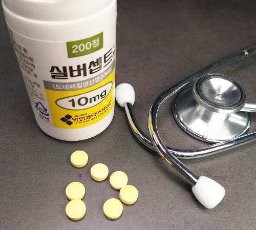 실버셉트정 (Donepezil, 도네페질) 5mg, 10mg, 23mg. 알츠하이머형 치매증상 치료제 효과 영향 장단점